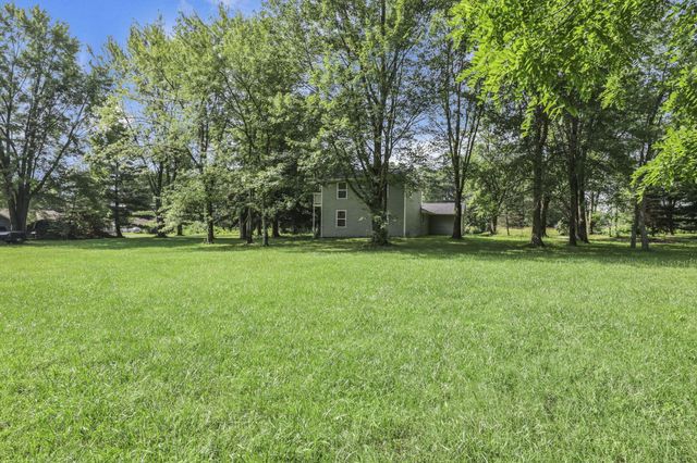 6084 Mink Street SW, Pataskala, OH 43062