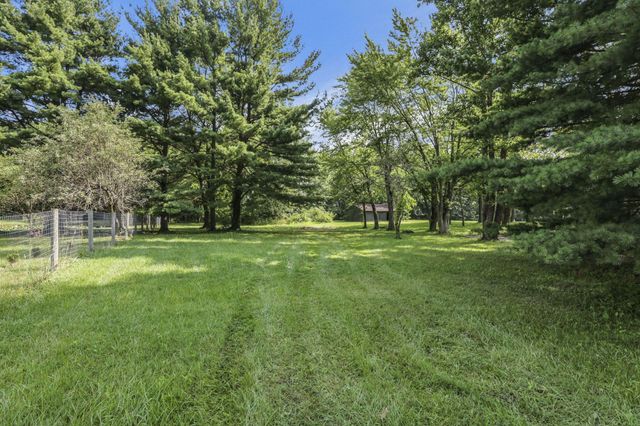 6084 Mink Street SW, Pataskala, OH 43062