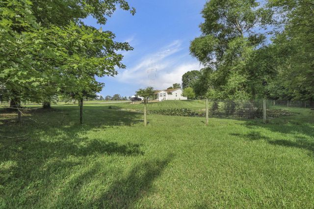 6084 Mink Street SW, Pataskala, OH 43062