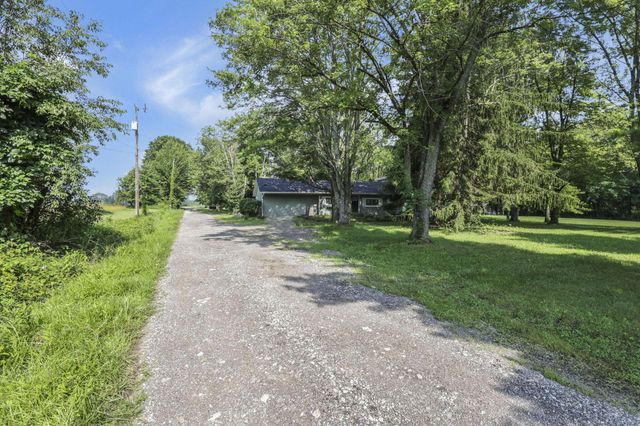 6084 Mink Street SW, Pataskala, OH 43062