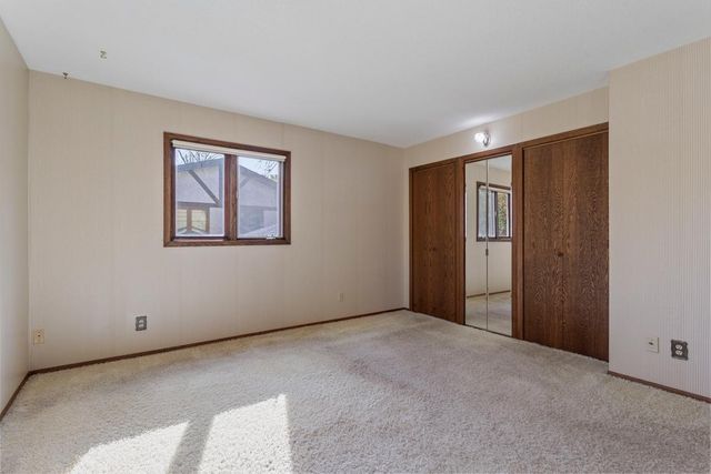 4649 Hillsboro Avenue N, New Hope, MN 55428