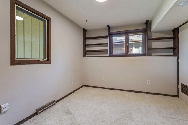 4649 Hillsboro Avenue N, New Hope, MN 55428