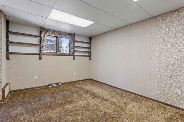 4649 Hillsboro Avenue N, New Hope, MN 55428