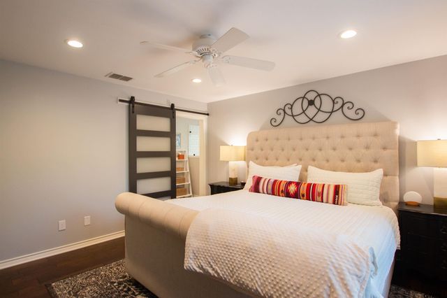 2618 Prestwick Rd, Jacksonville, TX 75766