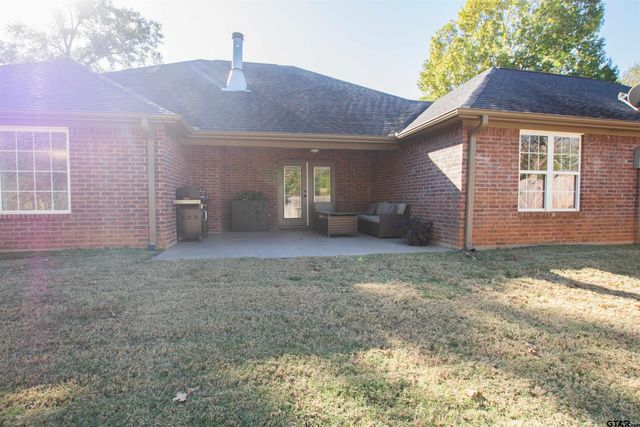 2618 Prestwick Rd, Jacksonville, TX 75766