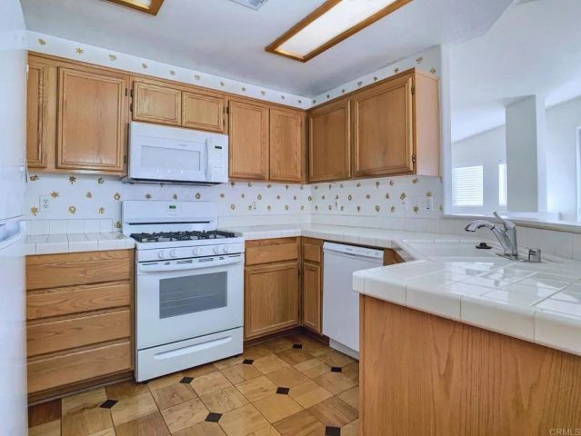 365 Whispering Willow Dr F, Santee, CA 92071