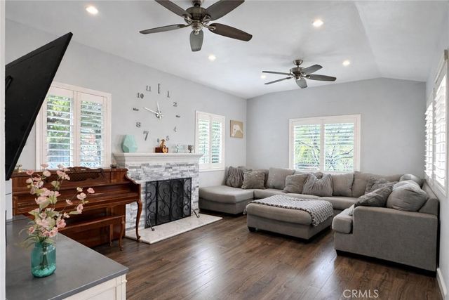 404 S WOODS Avenue, East Los Angeles, CA 90022