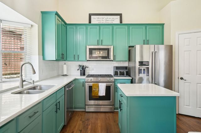 2728 Vista Bluff Boulevard, Lewisville, TX 75067