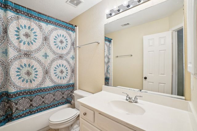 2728 Vista Bluff Boulevard, Lewisville, TX 75067