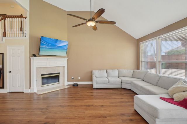 2728 Vista Bluff Boulevard, Lewisville, TX 75067