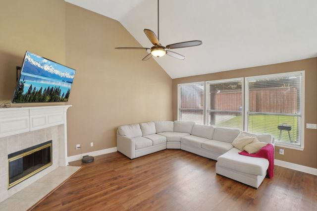 2728 Vista Bluff Boulevard, Lewisville, TX 75067