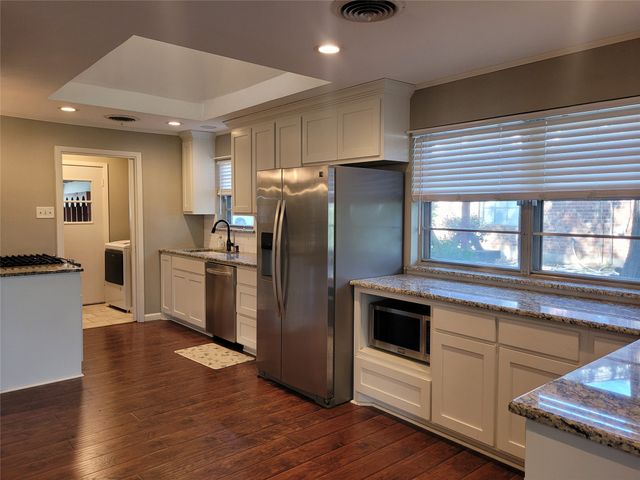 2840 HUBBARD, Paris, TX 75460