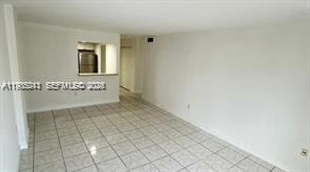 16950 W Dixie Hwy A128 Hwy A128 A128, North Miami Beach, FL 33160