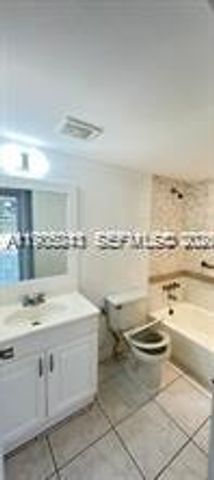 16950 W Dixie Hwy A128 Hwy A128 A128, North Miami Beach, FL 33160