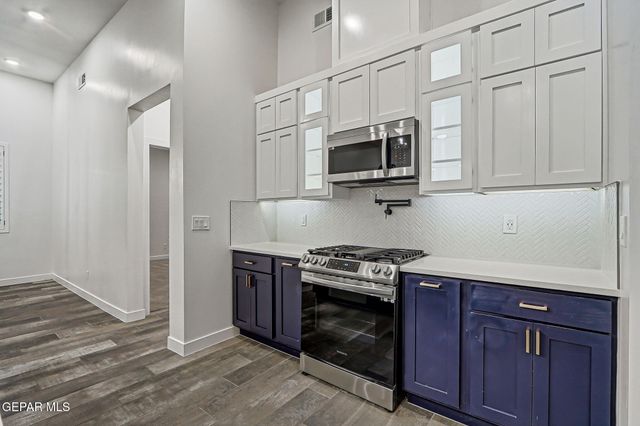 913 Summer Night Avenue, El Paso, TX 79928