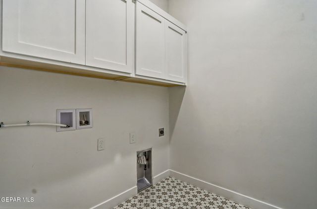 913 Summer Night Avenue, El Paso, TX 79928