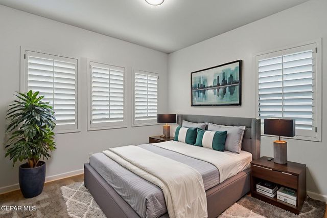 913 Summer Night Avenue, El Paso, TX 79928