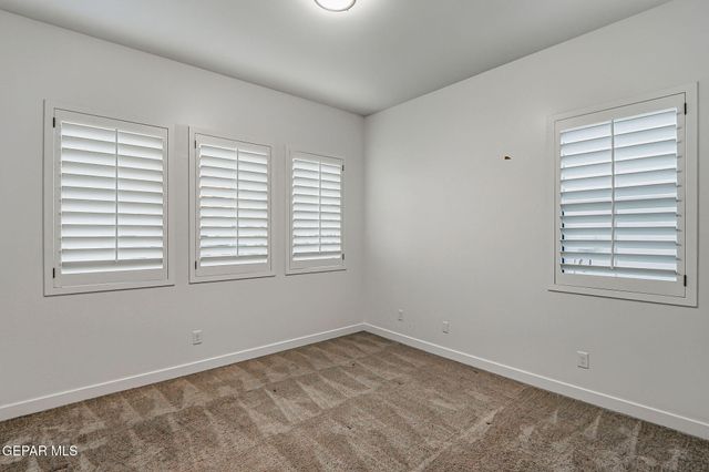 913 Summer Night Avenue, El Paso, TX 79928