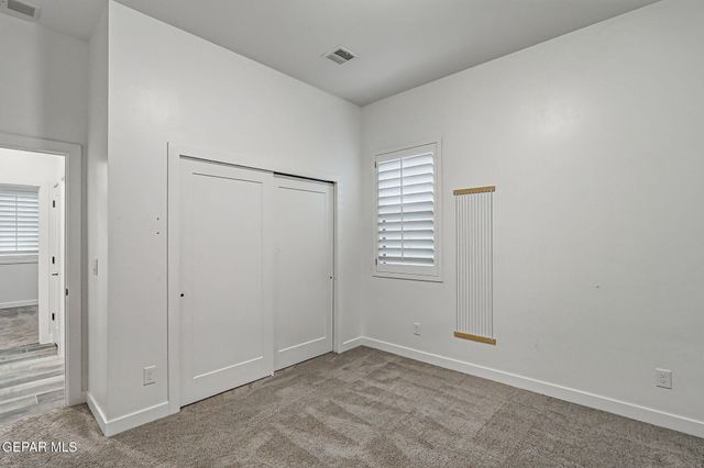 913 Summer Night Avenue, El Paso, TX 79928