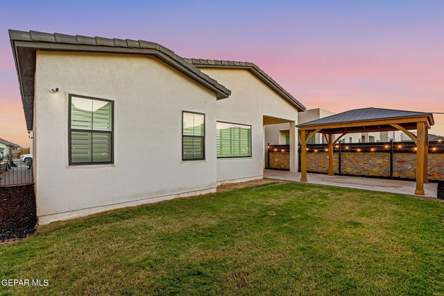 913 Summer Night Avenue, El Paso, TX 79928