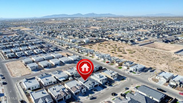 913 Summer Night Avenue, El Paso, TX 79928