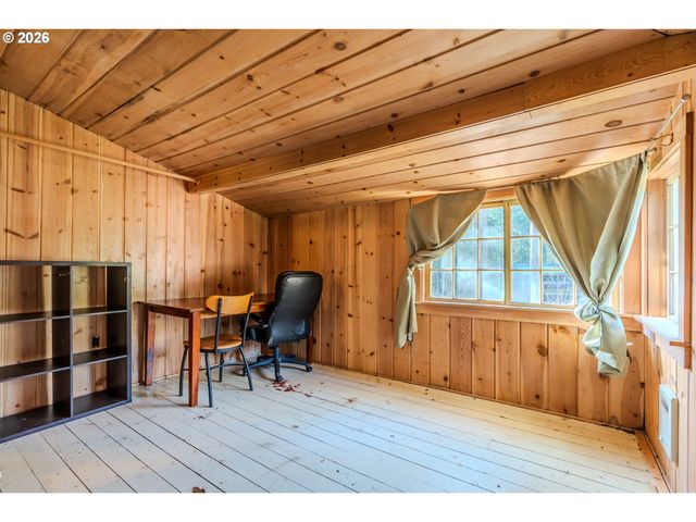 62194 E SALMON St, Brightwood, OR 97011