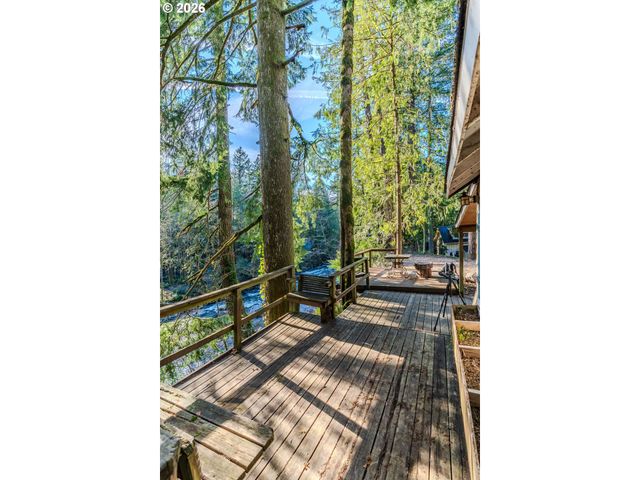 62194 E SALMON St, Brightwood, OR 97011