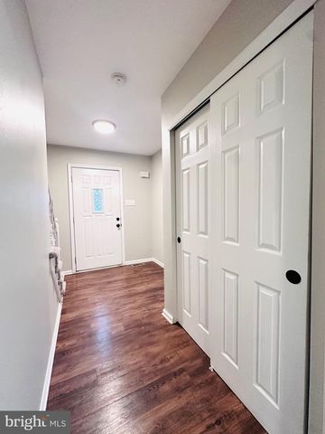 33 N GREEN ACRE DR, Cherry Hill, NJ 08003