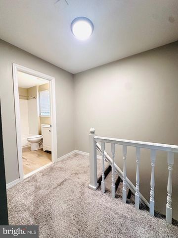 33 N GREEN ACRE DR, Cherry Hill, NJ 08003