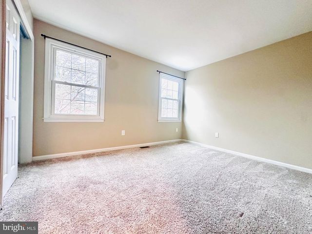 33 N GREEN ACRE DR, Cherry Hill, NJ 08003