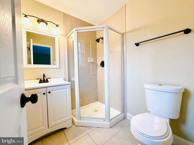 33 N GREEN ACRE DR, Cherry Hill, NJ 08003