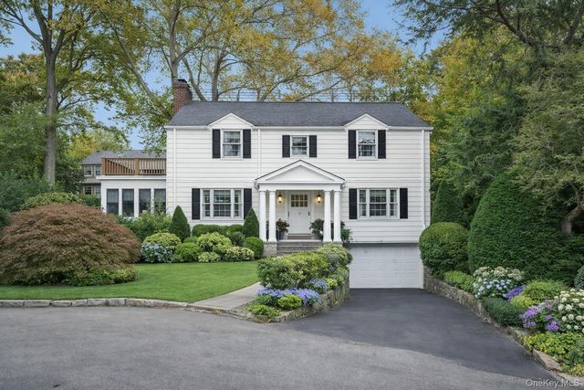 11 Beverly Place, Larchmont, NY 10538