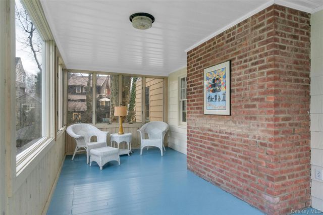 11 Beverly Place, Larchmont, NY 10538