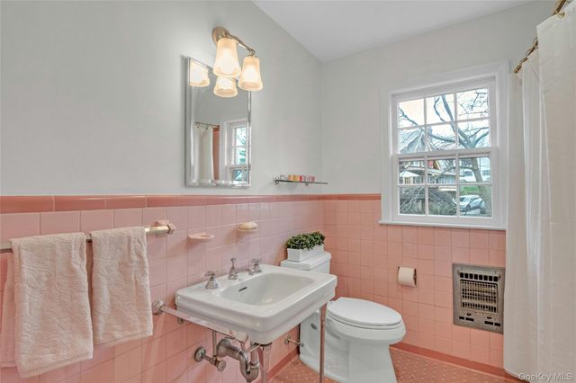 11 Beverly Place, Larchmont, NY 10538