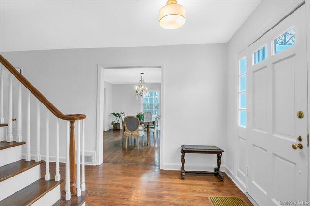 11 Beverly Place, Larchmont, NY 10538
