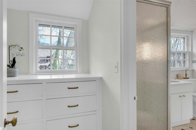 11 Beverly Place, Larchmont, NY 10538