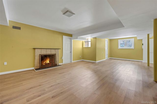 11 Beverly Place, Larchmont, NY 10538