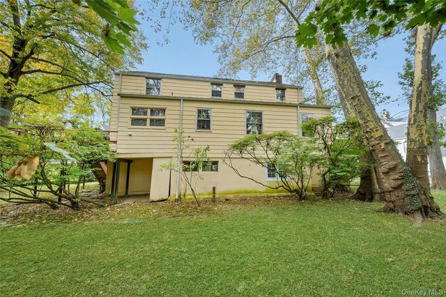 11 Beverly Place, Larchmont, NY 10538