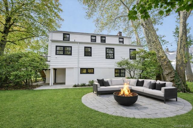 11 Beverly Place, Larchmont, NY 10538