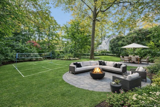 11 Beverly Place, Larchmont, NY 10538