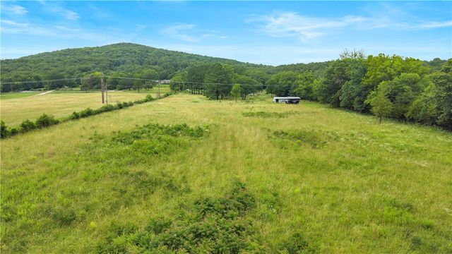 11171 Illinois Chapel Road, Prairie Grove, AR 72753