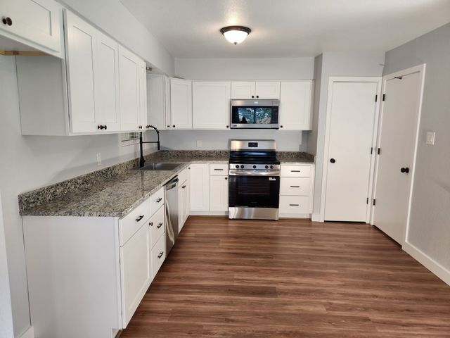 111 Gregory Drive, Heath, TX 75032