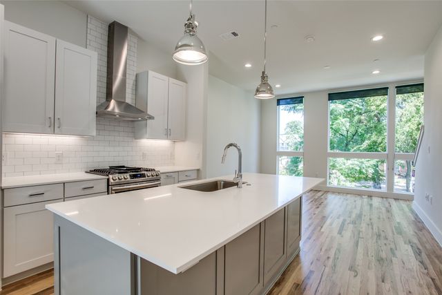 4419 Cabell Drive 203, Dallas, TX 75204