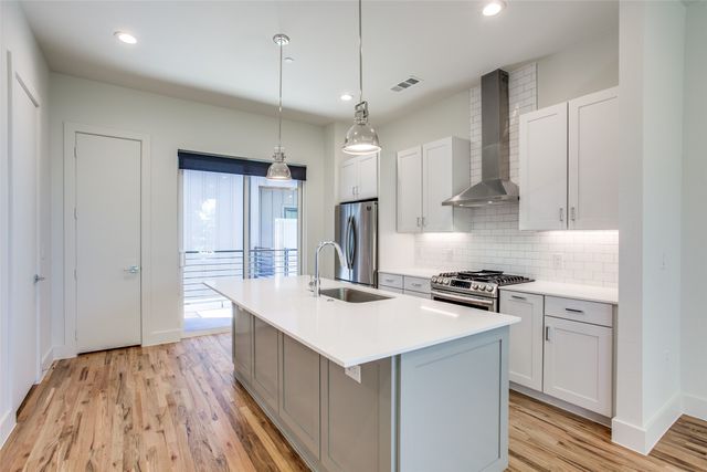 4419 Cabell Drive 203, Dallas, TX 75204