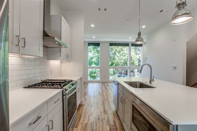 4419 Cabell Drive 203, Dallas, TX 75204