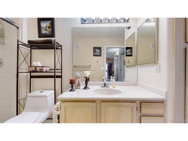 1080 Opal St 104, Broomfield, CO 80020