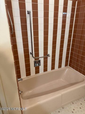 293B Malvern Court, Lakewood, NJ 08701