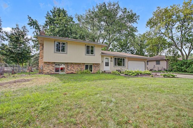 16653 Foliage Avenue W, Rosemount, MN 55068