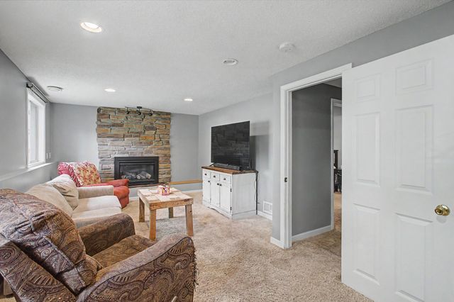 16653 Foliage Avenue W, Rosemount, MN 55068