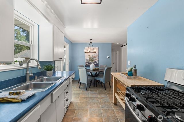 20322 21st Avenue NE, Mountlake Terrace, WA 98155